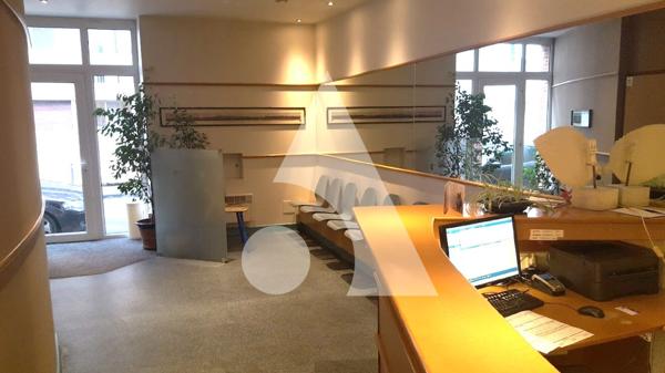 Local commercial 5 pièces 130 m2