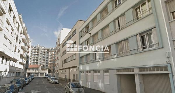 Location Parking 16 m² - Grenoble 38100