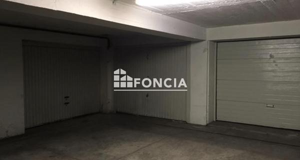 Location Parking 16 m² - Grenoble 38100