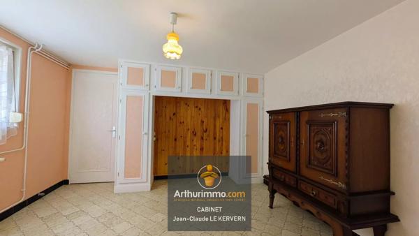 Vente                                                      Maison
                        
                     4 pièces                      109 m2                     à Saint-Brieuc