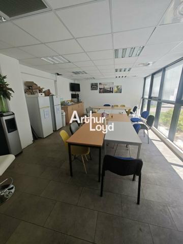 BUREAUX EN OPEN SPACE DES 36 M² A LOUER NICE OUEST AVEC PARKING PRIVATIF