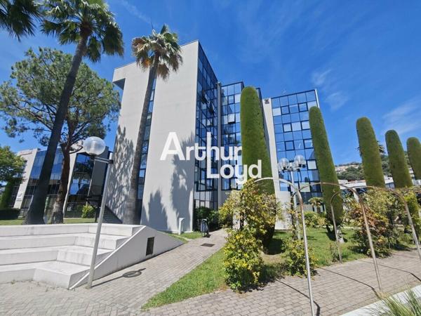 BUREAUX EN OPEN SPACE DES 36 M² A LOUER NICE OUEST AVEC PARKING PRIVATIF