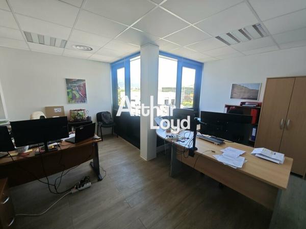 BUREAUX EN OPEN SPACE DES 36 M² A LOUER NICE OUEST AVEC PARKING PRIVATIF