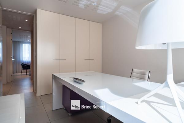Bureaux à louer Lyon 3ème lumineux avec parking disponible en option