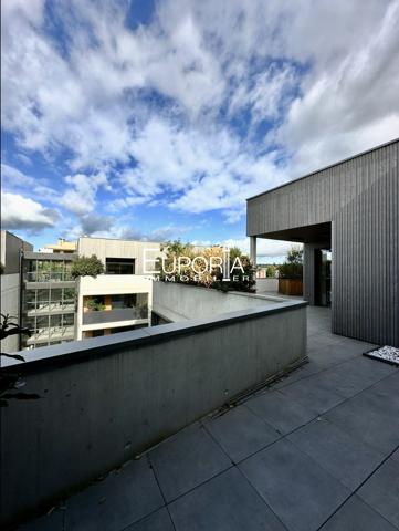 Appartement T5 Attique d'exception - centre tassin-la-Demi-Lune