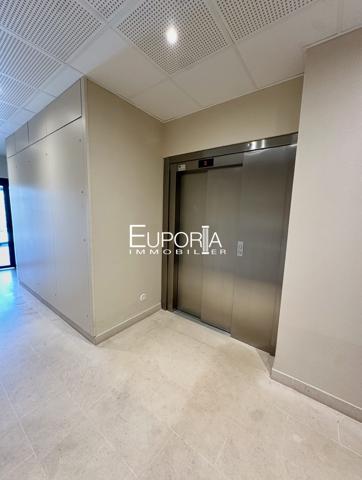 Appartement T5 Attique d'exception - centre tassin-la-Demi-Lune