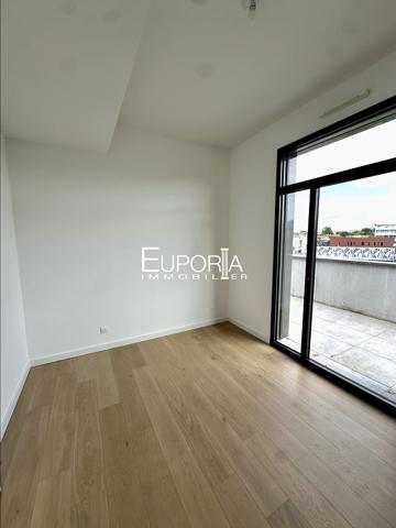 Appartement T5 Attique d'exception - centre tassin-la-Demi-Lune