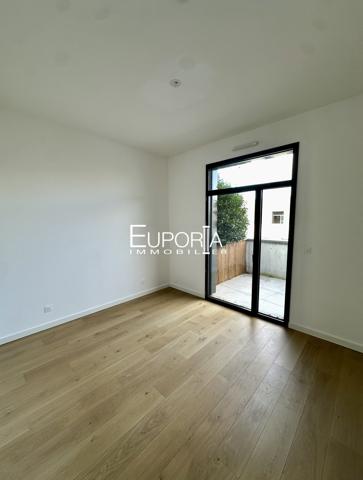 Appartement T5 Attique d'exception - centre tassin-la-Demi-Lune