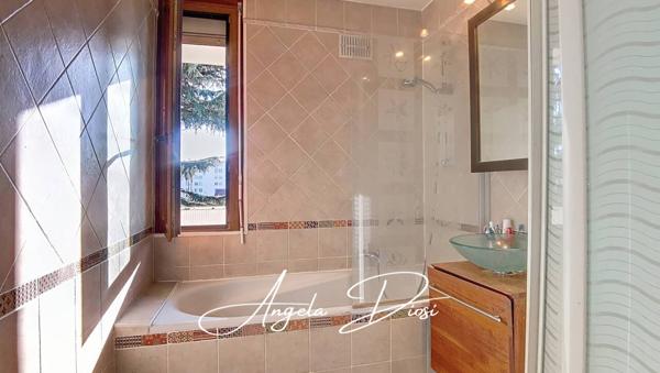 Appartement à vendre 4 pièces de 77 m²