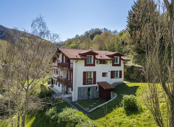 ELKAR - Maison de caractère au coeur des montagnes basques