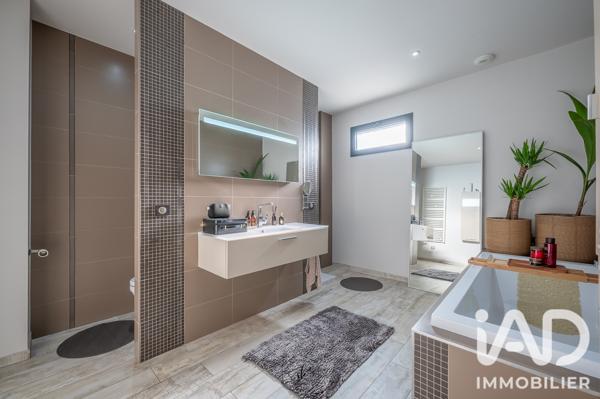 Maison à vendre 6 pièces 220 m² Yutz
