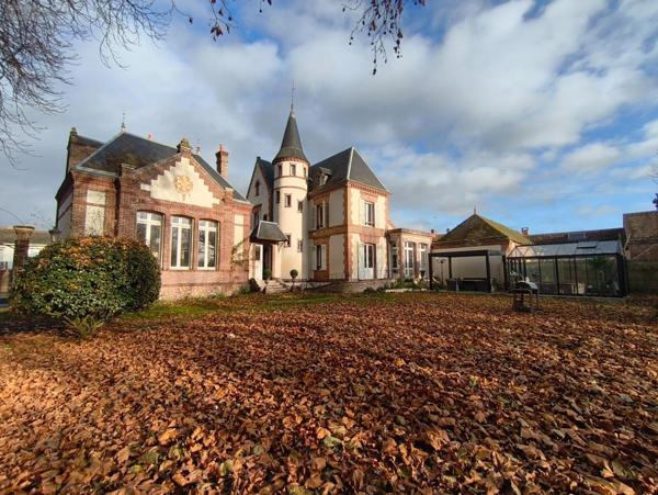 Grande propriété à vendre à Sainte-Gemme-Moronval dans l'Eure-et-Loir (28500), ref : 1017527