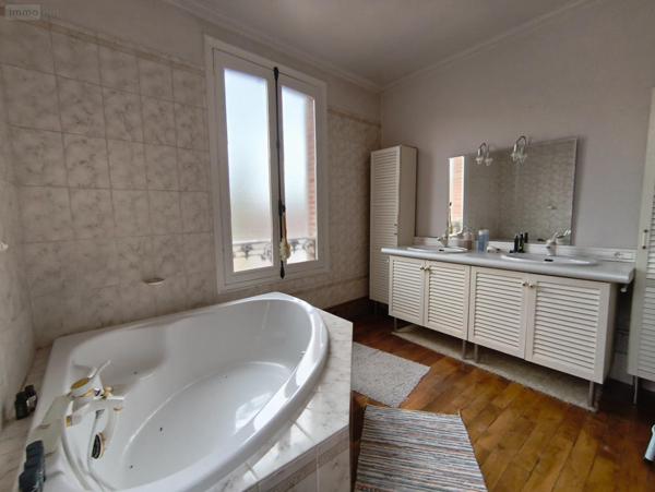 Grande propriété à vendre à Sainte-Gemme-Moronval dans l'Eure-et-Loir (28500), ref : 1017527