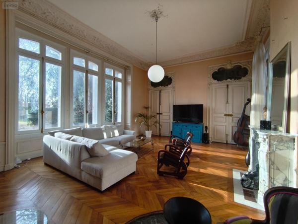 Grande propriété à vendre à Sainte-Gemme-Moronval dans l'Eure-et-Loir (28500), ref : 1017527