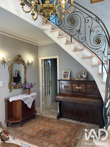 Maison à vendre 8 pièces 214 m² Ploumagoar