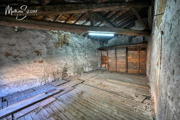 MILLERY – Beau potentiel pour cette maison P7 avec jardin, sous-sol et dépendances