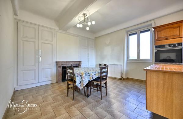 MILLERY – Beau potentiel pour cette maison P7 avec jardin, sous-sol et dépendances