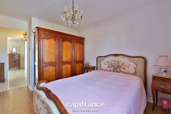 SAINT GENIS LES OLLIERES - Appartement T3 avec grande terrasse, garage et cave