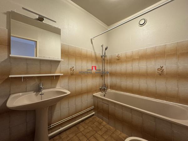 APPARTEMENT T3 - BLAYE CENTRE