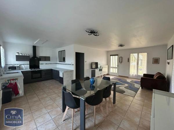 Maison à louer 4 pièces 85.06m² Calvisson (30420)
