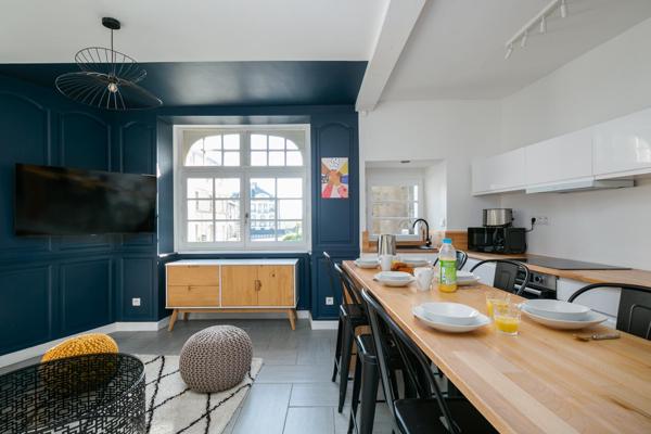 Maison  pierres 6 pièces à vendre au centre historique de Dinan.