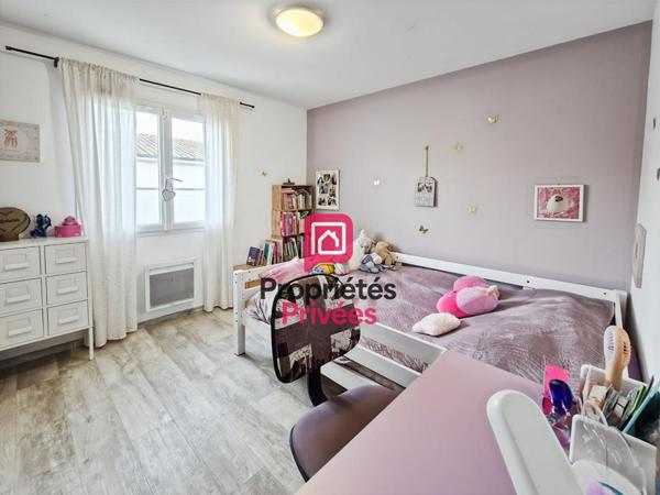 Maison contemporaine 107 m2 - 4 chambres - Piscine - Secteur Calme