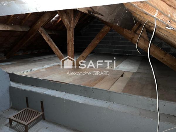 Maison d’environ 107m2 avec 4 chambre sur une parcelle de 715m2