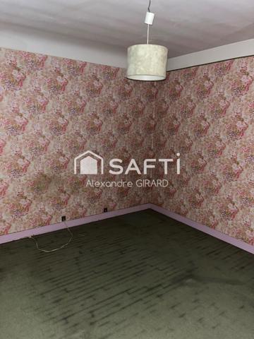 Maison d’environ 107m2 avec 4 chambre sur une parcelle de 715m2