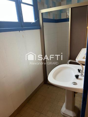 Maison d’environ 107m2 avec 4 chambre sur une parcelle de 715m2