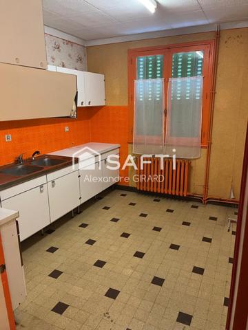 Maison d’environ 107m2 avec 4 chambre sur une parcelle de 715m2