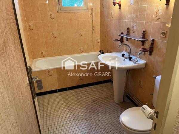 Maison d’environ 107m2 avec 4 chambre sur une parcelle de 715m2