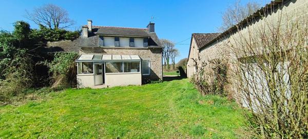 Exclusivité!! Côtes d'Armor. 22210 Plémet, Maison en pierres, 2 chambres, dépendances, garage et terrain