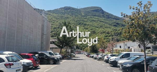 BUREAU A LOUER DE 429M² EN ZONE INDUSTRIELLE