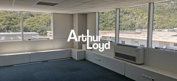 BUREAU A LOUER DE 429M² EN ZONE INDUSTRIELLE