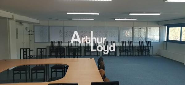 BUREAU A LOUER DE 429M² EN ZONE INDUSTRIELLE
