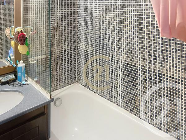 Appartement F2 à vendre  2 pièces - 25,70 m2 CANNES LA BOCCA - 06