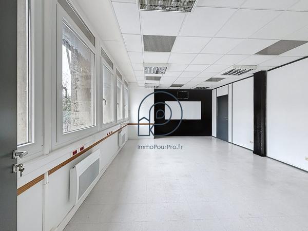 1 100 m² de bureaux sur 2 niveaux de 550 m² à vendre – Lille centre, rue Nationale