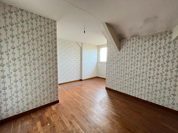 Achat - Maison Fougères 35300 5 pièces 103 m 2 1828 m 2
