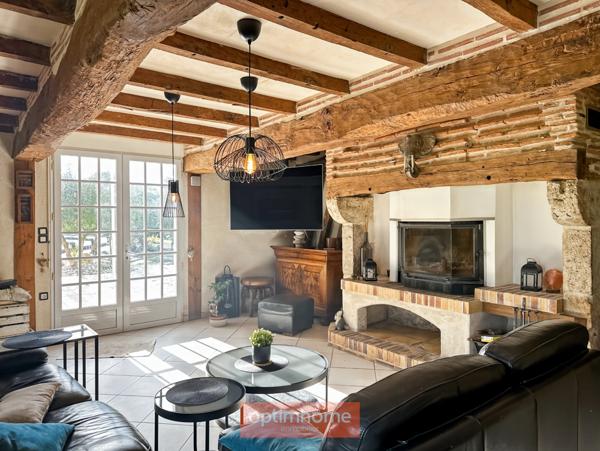 Authentique maison Landaise en pierre avec piscine couverte, dépendances et jardin