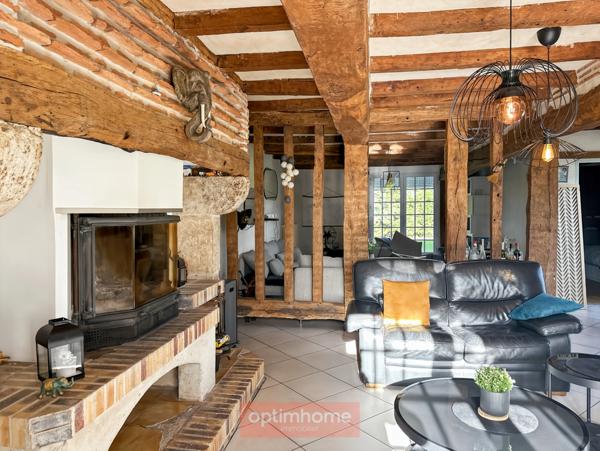 Authentique maison Landaise en pierre avec piscine couverte, dépendances et jardin