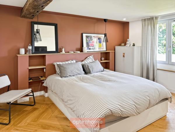 Authentique maison Landaise en pierre avec piscine couverte, dépendances et jardin