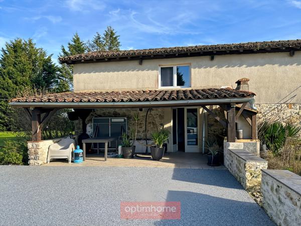 Authentique maison Landaise en pierre avec piscine couverte, dépendances et jardin