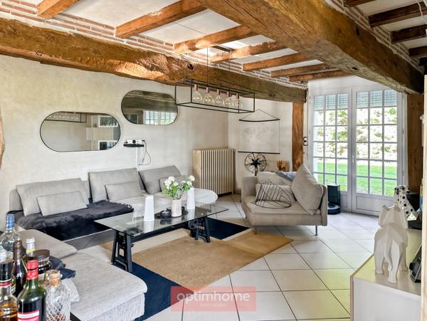 Authentique maison Landaise en pierre avec piscine couverte, dépendances et jardin