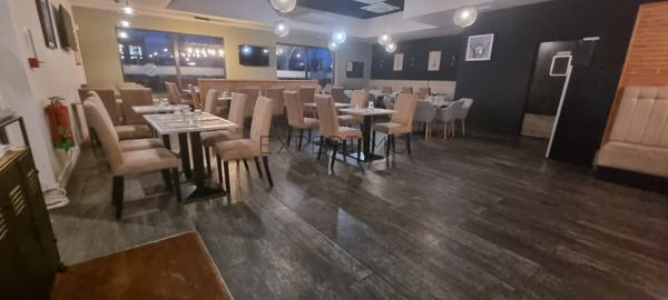 Val-de-Reuil (27100) Restaurant avec grande terrasse à Val de Reuil