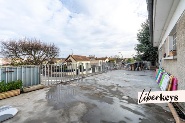 Appartement 100 m² avec terrasse de 80 m² et garage – Villeneuve-le-Roi