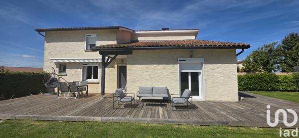 Maison à vendre 5 pièces 123 m² Saint-Mamet-la-Salvetat