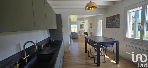 Maison à vendre 5 pièces 123 m² Saint-Mamet-la-Salvetat