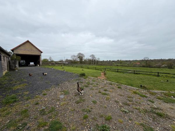 ✨ Longère rénovée avec fort potentiel – 15 000 m² de terrain – Idéal gîtes / projet touristique SAINT FROMOND (50)