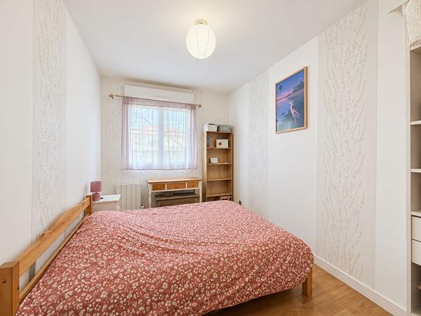 Appartement Montreuil Juigne 2 pièce(s) 43 m2
