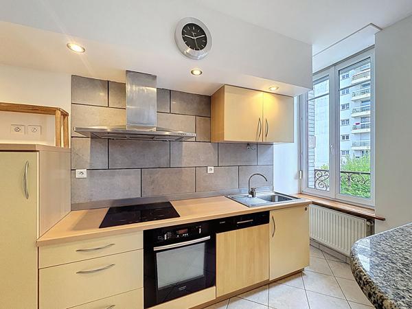 Reference 3235, T2 meublé de 53,54 m² au 1er étage, secteur Artem / Avenu du Général Leclerc, avec cave,